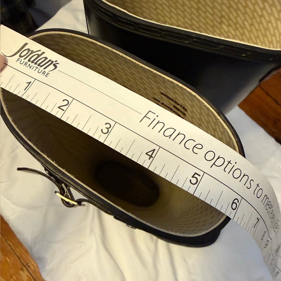 Hunter Classic Black Gloss Waterproof Rain Boots - Picture 6 of 9